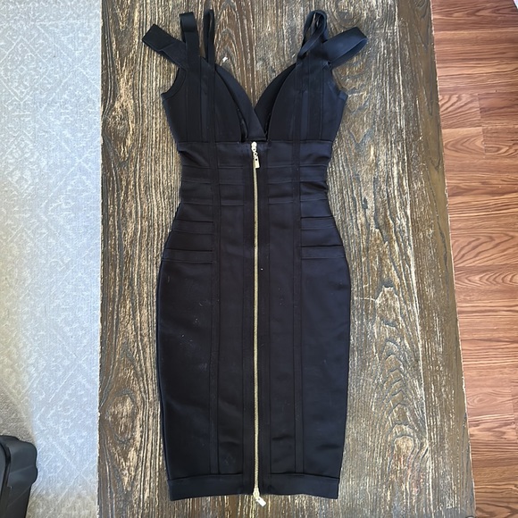 Black bodycon dress with gold zipper - Picture 7 of 9